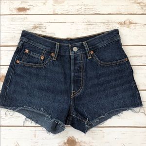 NWOT Levi’s 501 Cutoff Shorts